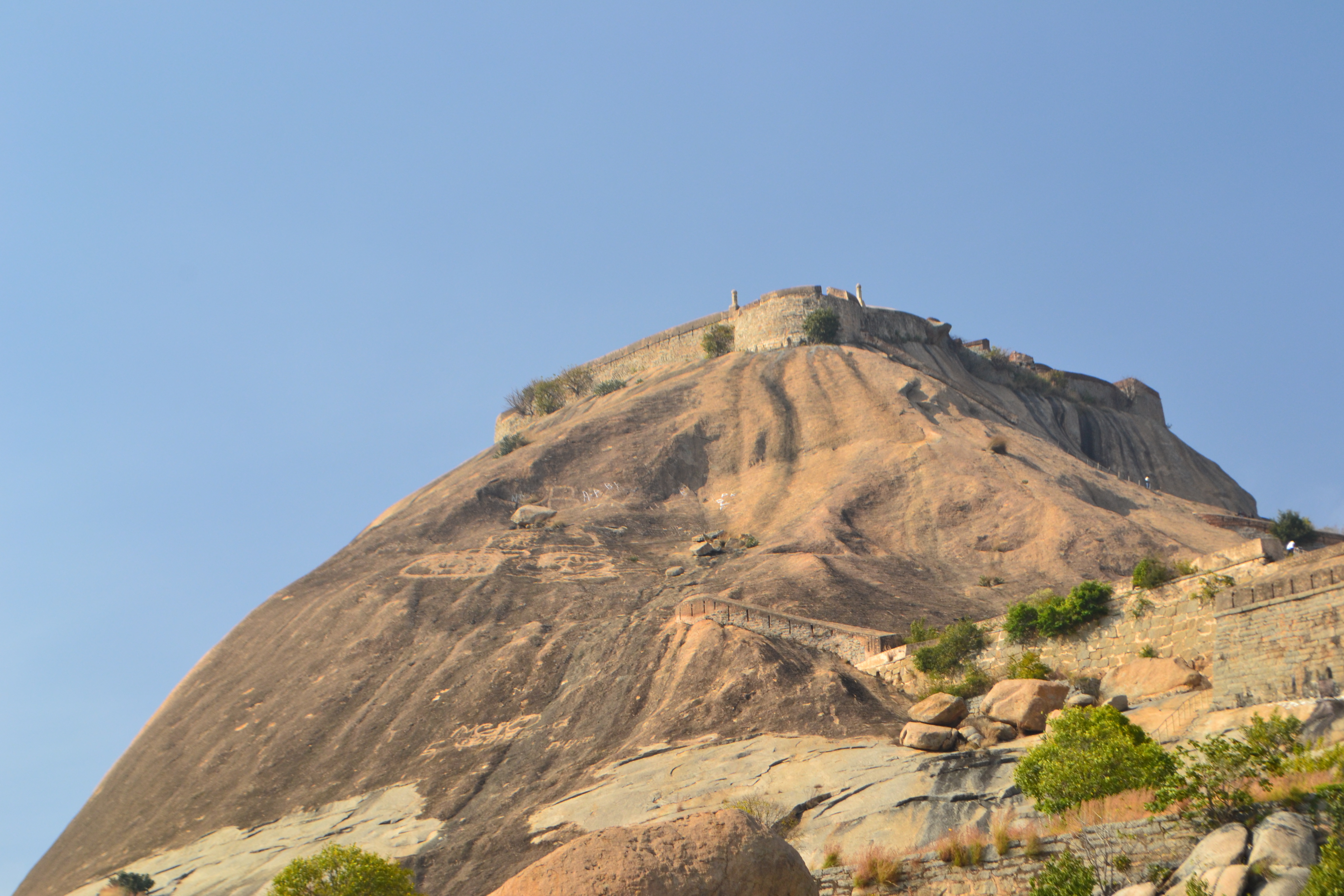 Madhugiri Fort and Lakshmi temple Goravanahalli